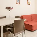Boboba Apartments